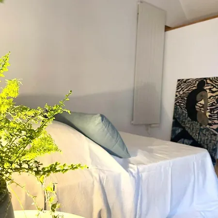 La Maison Plutot Gris-bleu