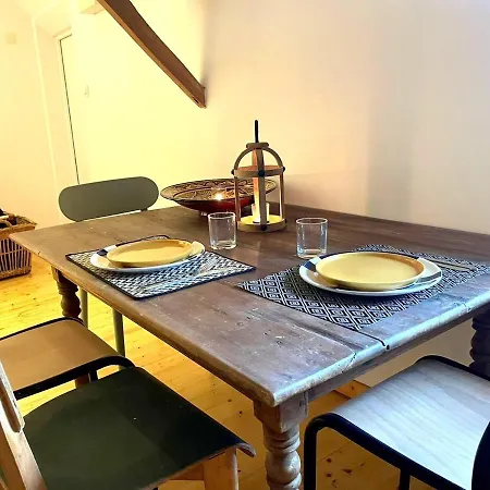 La Maison Plutot Gris-bleu Estréelles