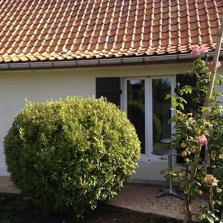 La Maison Plutot Gris-bleu * Estréelles