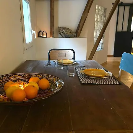 La Maison Plutot Gris-bleu