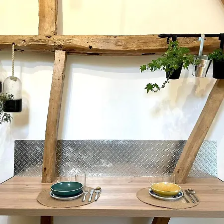 La Maison Plutot Gris-bleu *