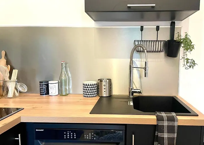 La Maison Plutôt Gris-bleu *